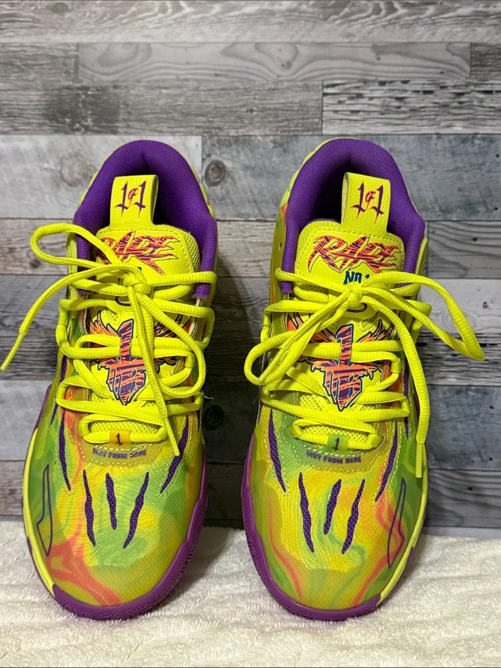 Puma vibrant neon